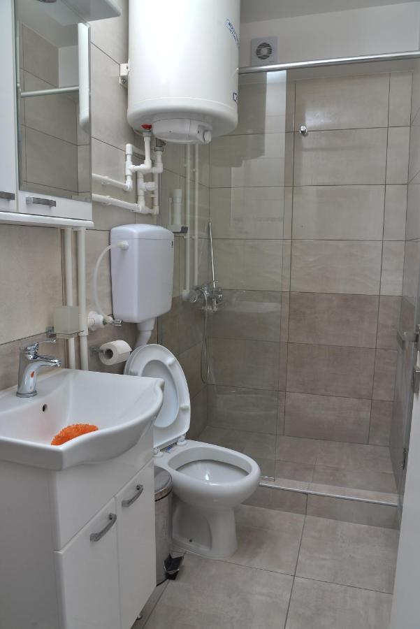 Mesecev Konak Bed and Breakfast Ni Esterno foto